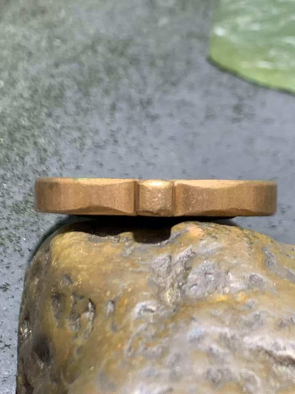 精美高精度紫铜九宫八卦护身牌一个