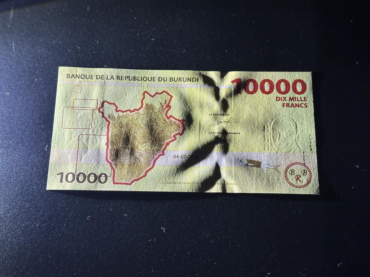 《外钞收藏家》第六百二十六期（精品场）（长期征集拍品、欢迎藏友们联系合作） 2018年布隆迪1万 全新UNC