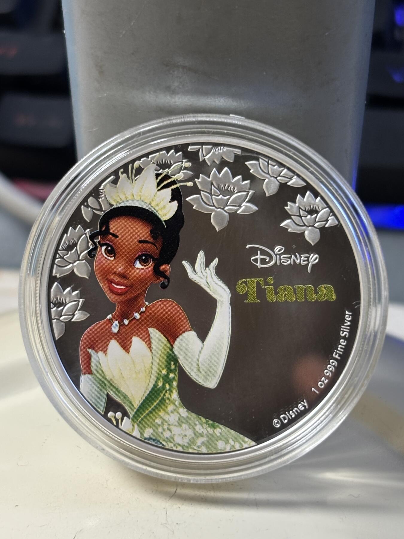 第197期拍卖 纽埃2016年迪斯尼公主系列青蛙公主1盎司彩银币，999银，发行10000枚