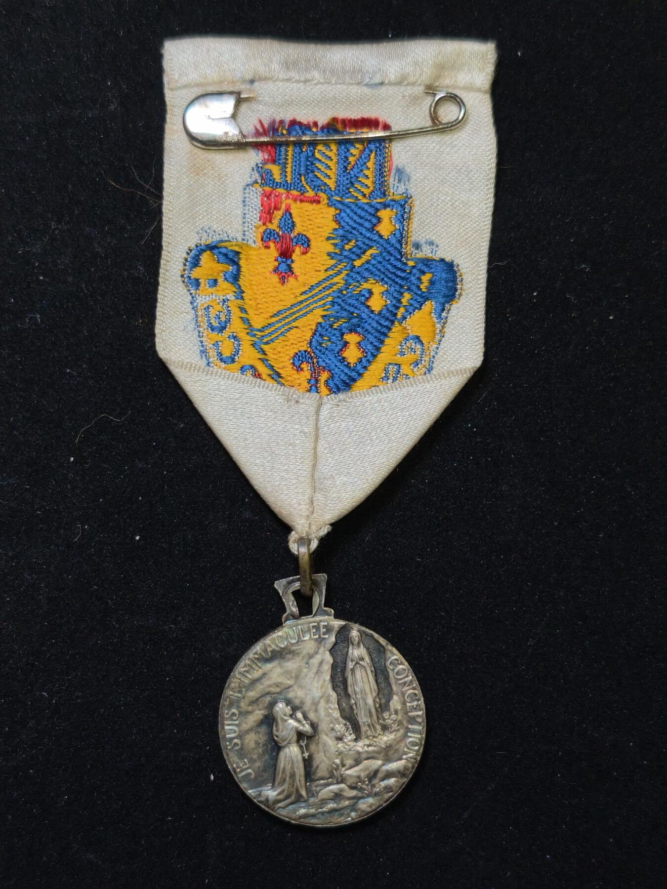 凯旋世界勋赏（第23期）（欢迎送拍）（对拍品有疑问请询问客服，不接受到手刀，出价默认拍品品相。请认真阅读拍卖规则！出价默认已认可！）（收到货请录制开箱视频，无视频概不处理问题。） 教会章