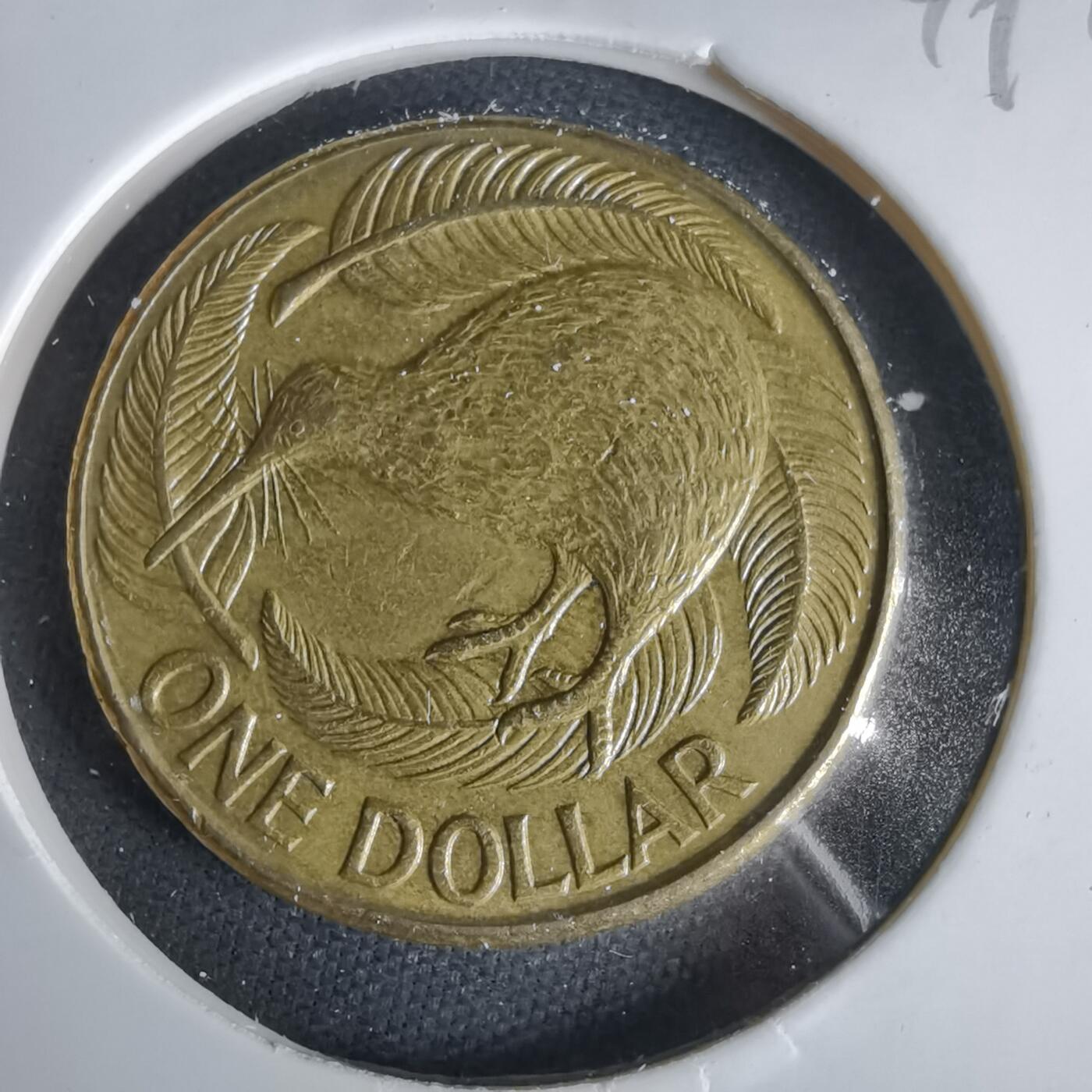 沼泽如烟--第1049场 新西兰1990年一元