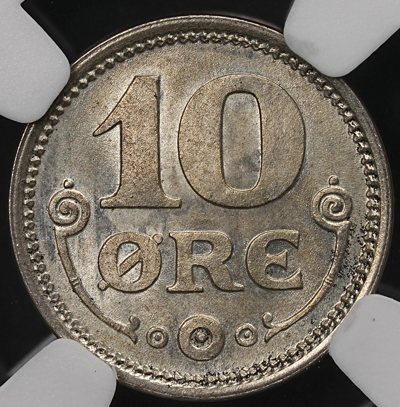 修遠堂世界钱币第111期 NGC MS66 1919年丹麦10欧尔银币