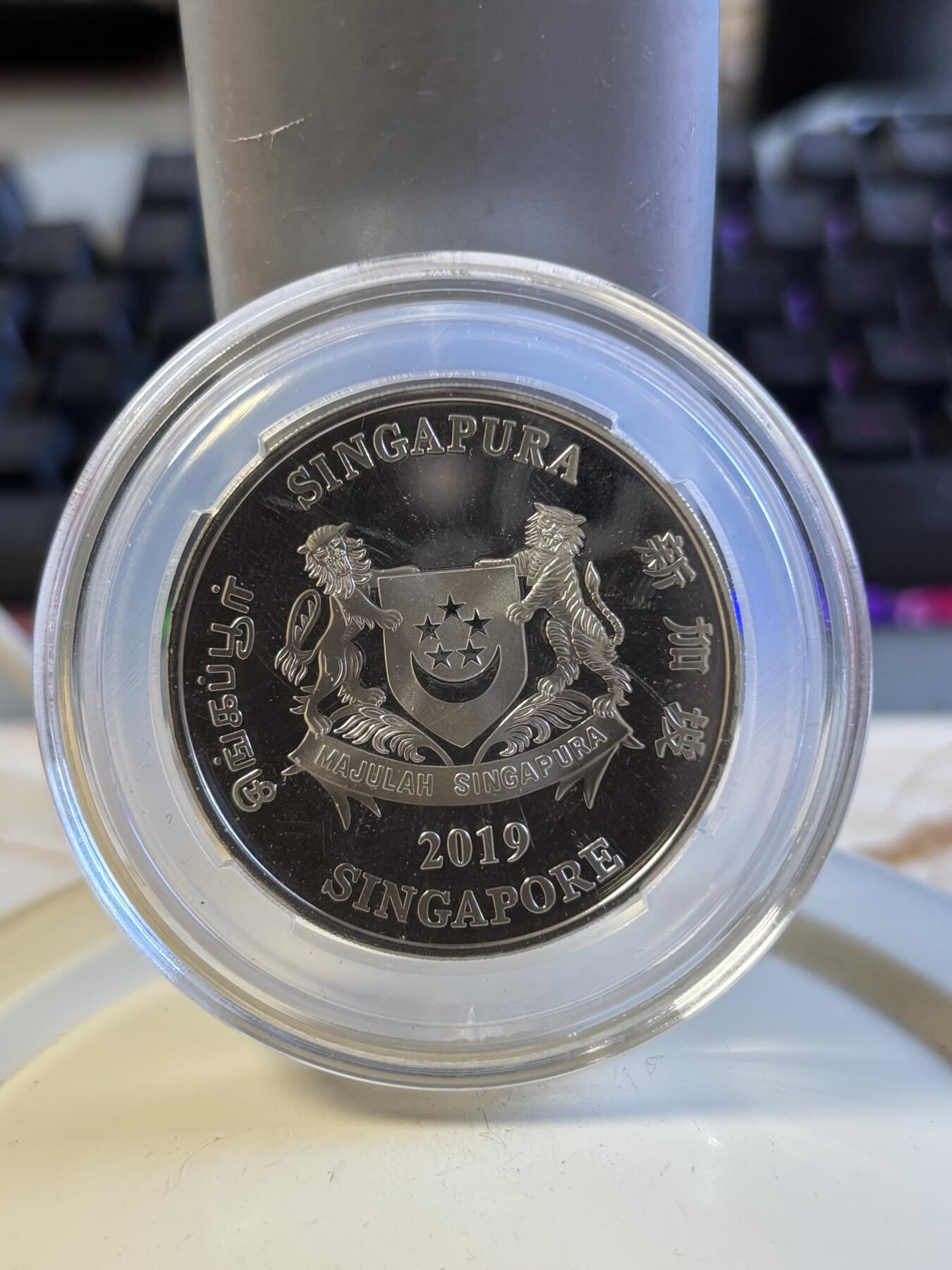 第196期拍卖 新加坡2019年十二生肖猪年铜镍纪念币带盒证书