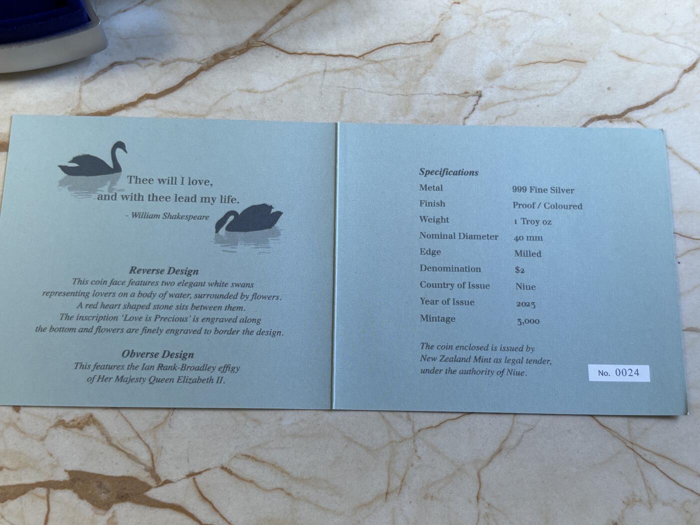 第197期拍卖 纽埃2023年珍贵的爱情系列天鹅镶嵌水晶彩色银币，999银，发行3000枚