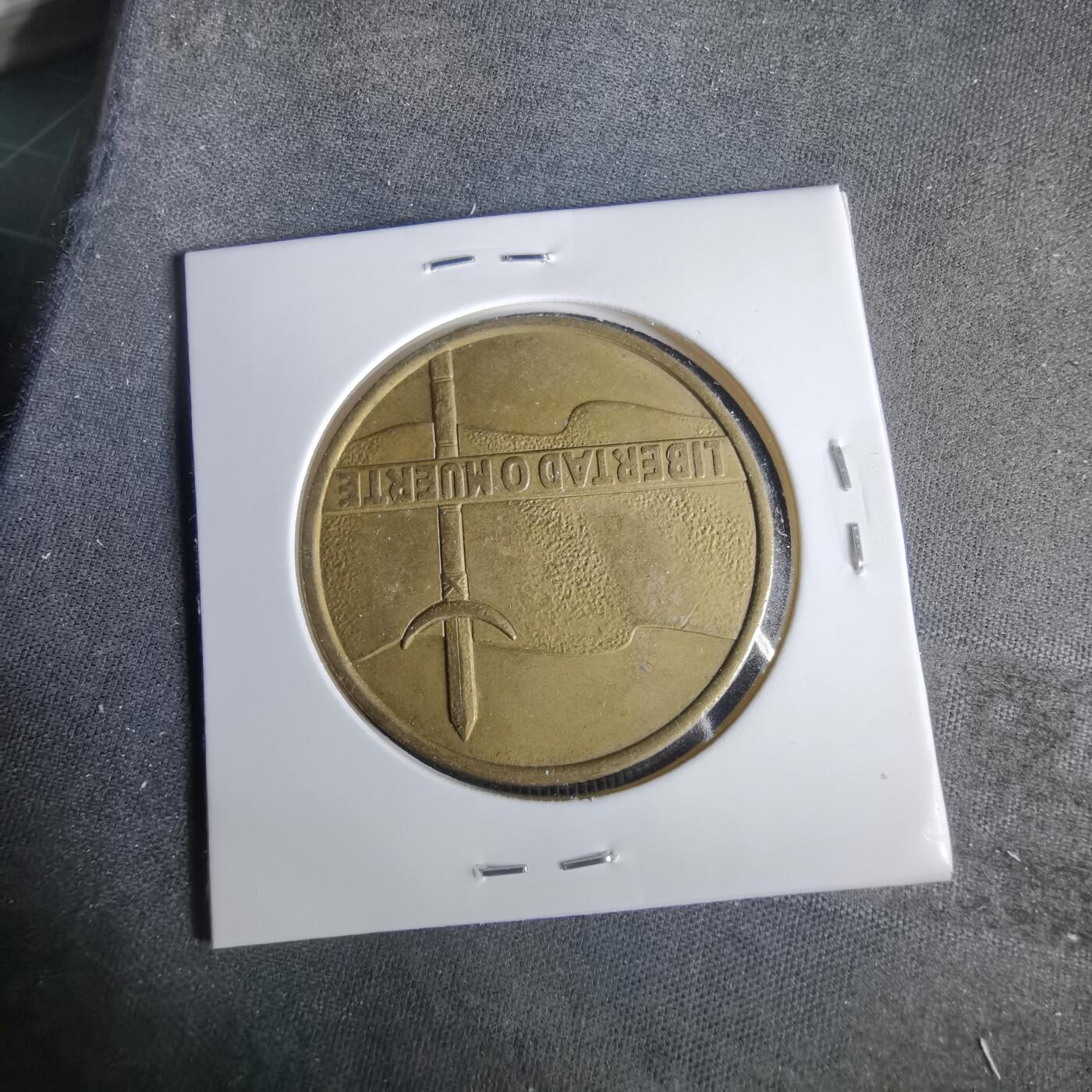 沼泽如烟--第1049场 乌拉圭5比索纪念币