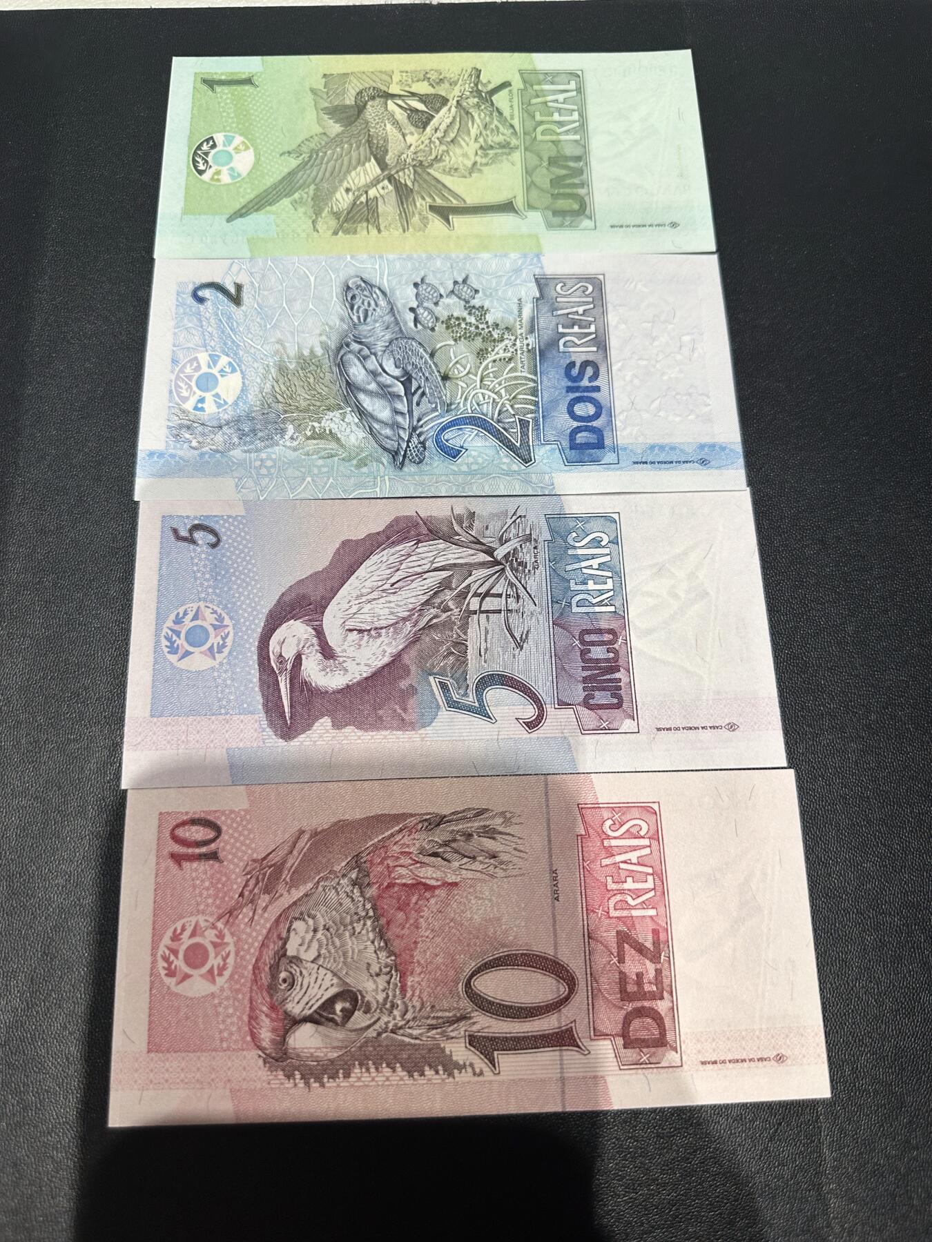 《外钞收藏家》第六百二十六期（精品场）（长期征集拍品、欢迎藏友们联系合作） 巴西上一版本1/2/5/10雷亚尔4张一套（大部分全程无4）	绝品