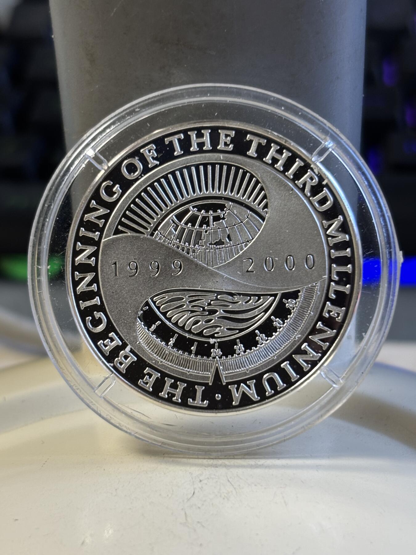 第197期拍卖 阿富汗2000年千禧年14.9克纪念银币，999银