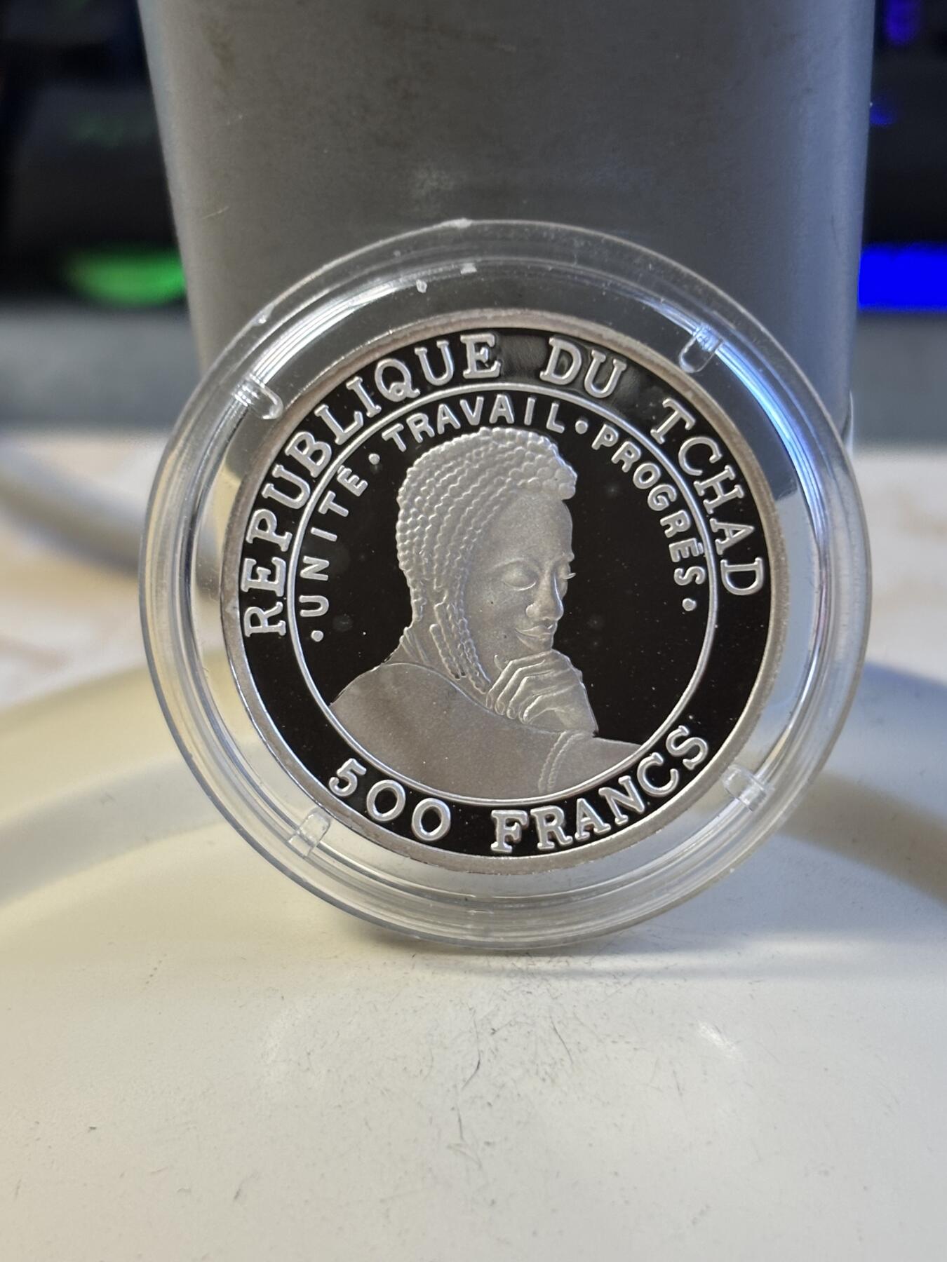 第197期拍卖 乍得2000年千禧年系列非洲地图精制纪念银币，999银，12克