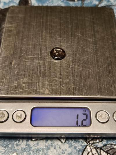 抚柳草堂-第二十八期章牌钱币  奖章勋章 满百包邮 放漏专场 三佛齐王国末期至满者伯夷王国早期打制小银币 1.2g重 正面有檀香花徽记，背面爪哇岛文，面值1 Unit或称Masa