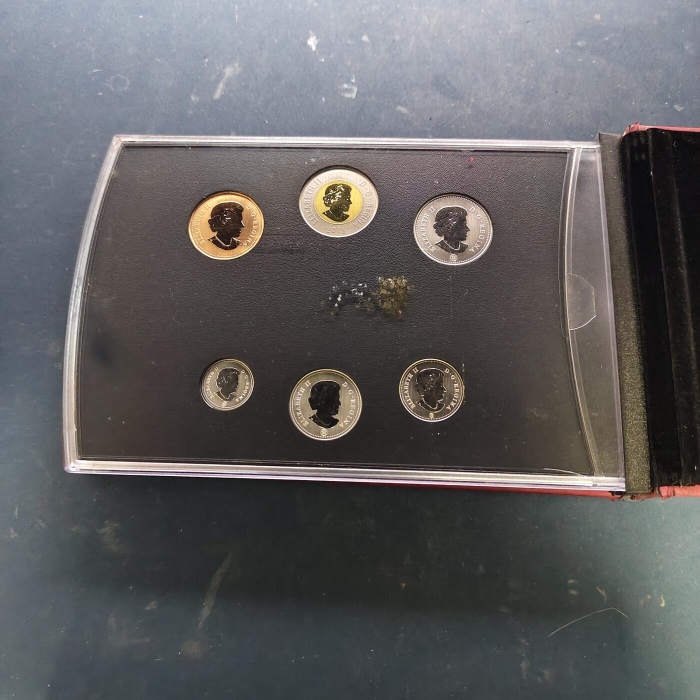 【全场包邮】纯粹捡漏拍521场 加拿大2015年Specimen Set官方封装套币-含特别版蓝松鸦1元（仅随套币发行）-盒证全