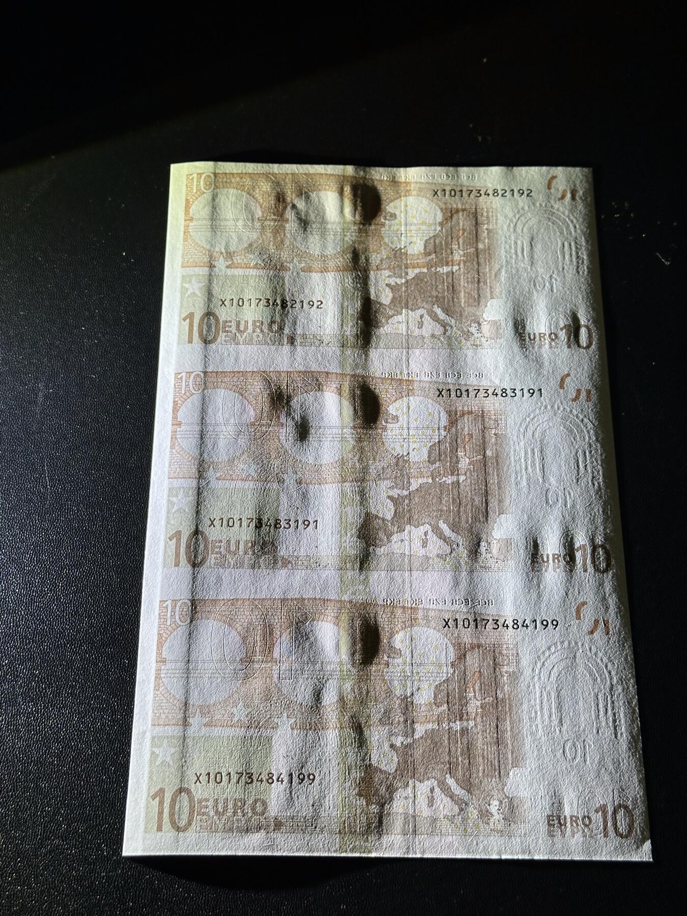 《外钞收藏家》第六百二十六期（精品场）（长期征集拍品、欢迎藏友们联系合作） 德国版一签10欧元 3连体 全新 底边轻微不绝