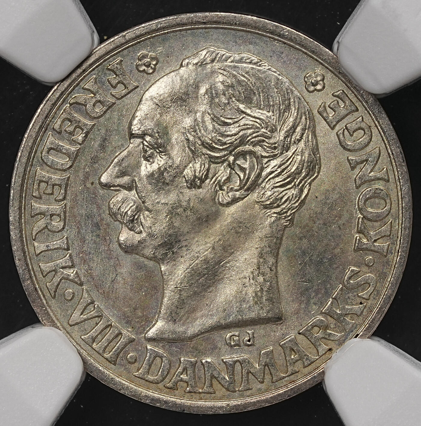 修遠堂世界钱币第111期 NGC MS64 1907年丹麦25欧尔银币