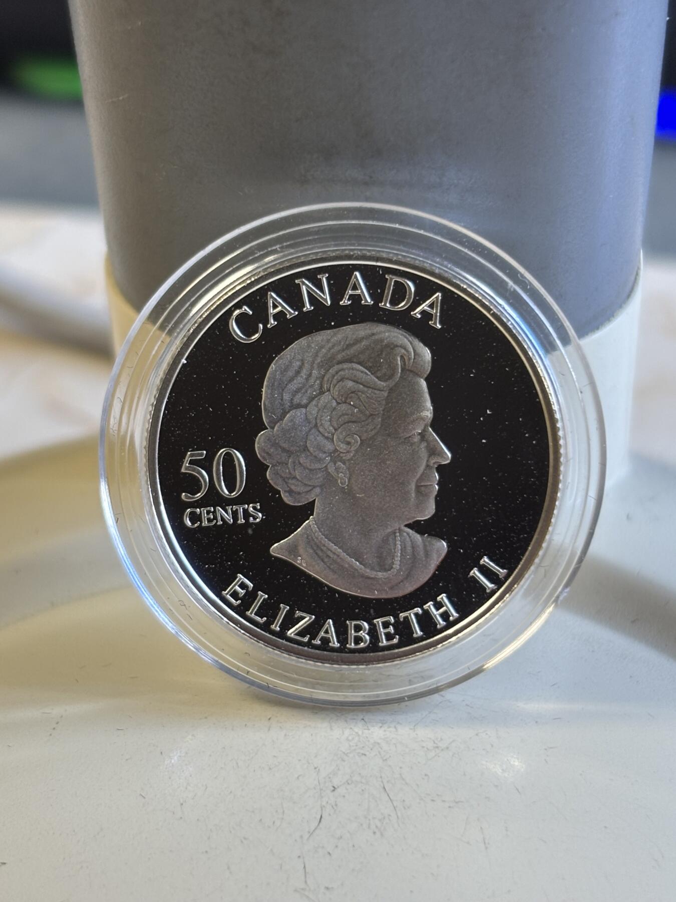 第197期拍卖 加拿大2004年美丽蝴蝶系列虎凤蝶全息幻彩纪念银币，925银，9.3克，发行20000枚