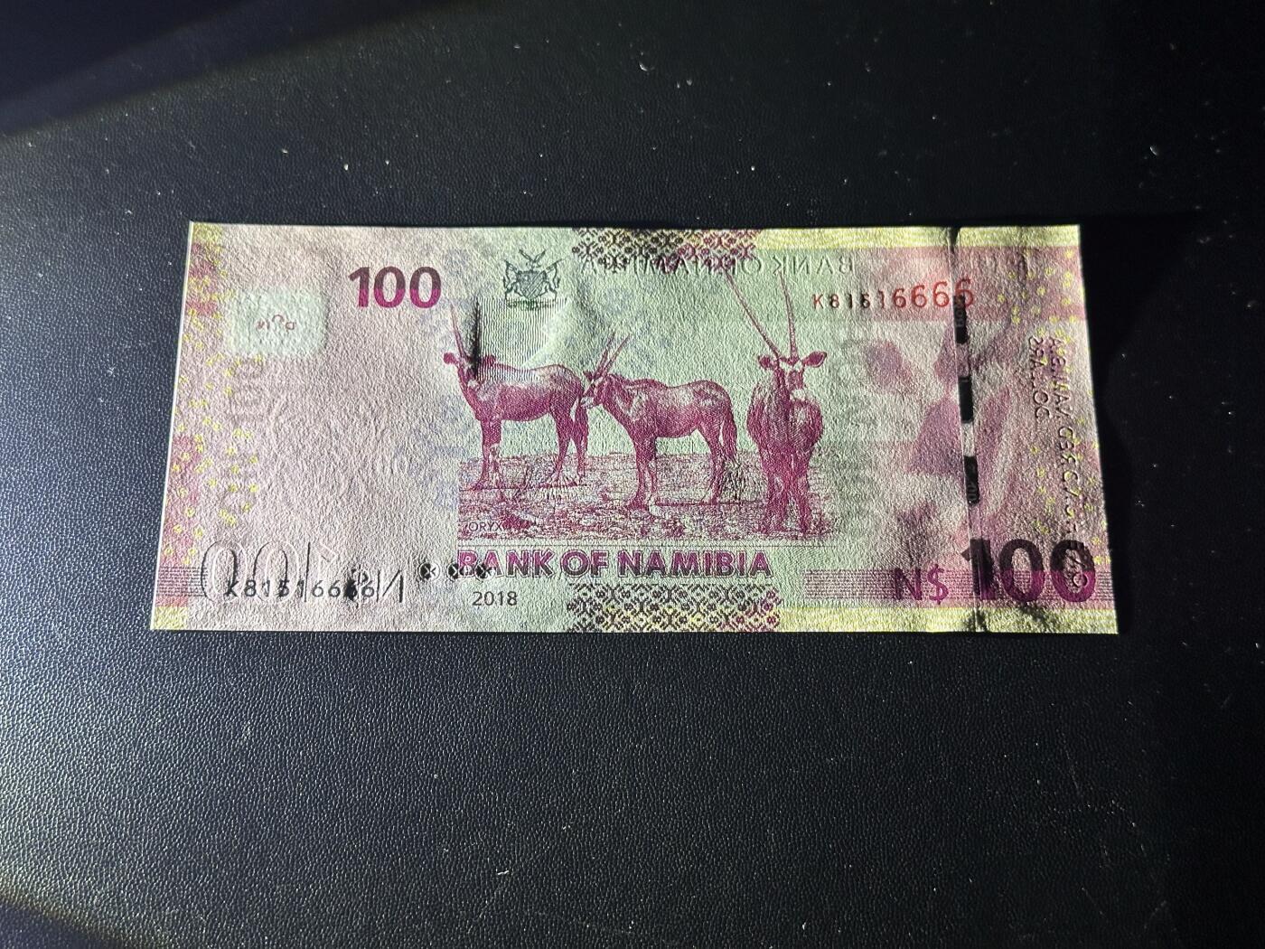 《外钞收藏家》第六百二十六期（精品场）（长期征集拍品、欢迎藏友们联系合作） 2018年纳米比亚100 狮子号 无47 全新UNC