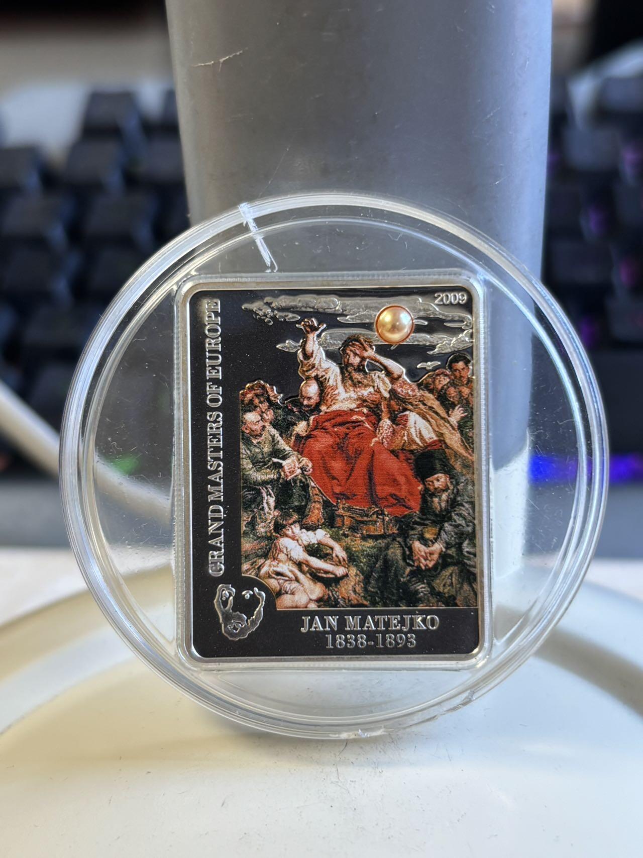 第197期拍卖 库克2009年马泰伊科名画韦尔内霍拉镶嵌天然珍珠银币，925银镶嵌珍珠，25克，30*38毫米，塑料盒有裂痕