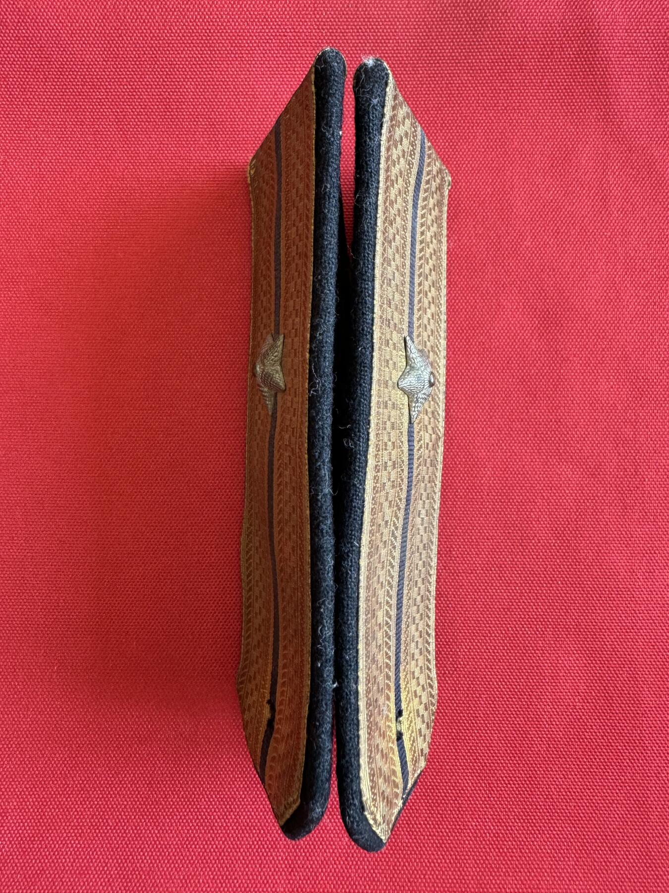 五哥徽章群   11号周六晚上八点4群联拍 肩章