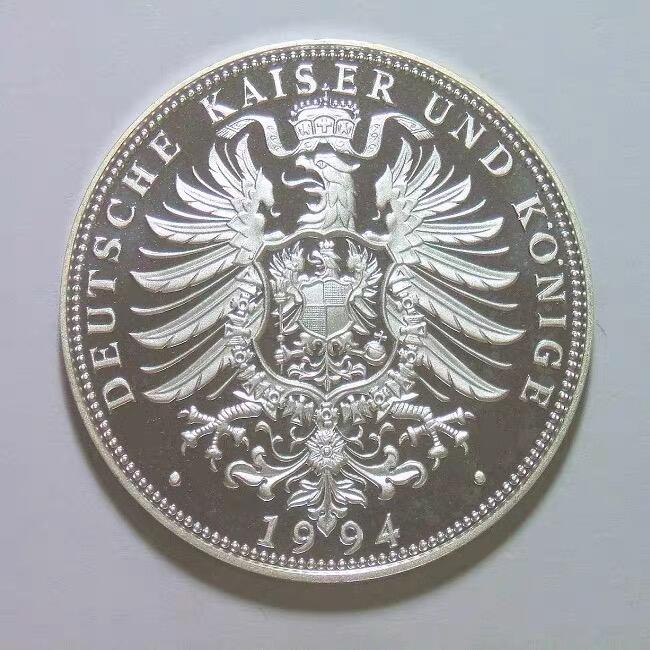 【银】德国巴伐利亚路易维希二世+短翅鹰 高浮雕精制银章 33MM 15克