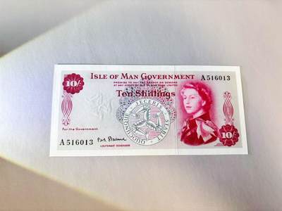 【Blue Auction】世界纸币精拍第808期——18级TOP拍卖/信誉/品质/专业/高效💫 - 【A冠无47】马恩岛 1961年10先令 戎装女王 BWC出品 全新UNC