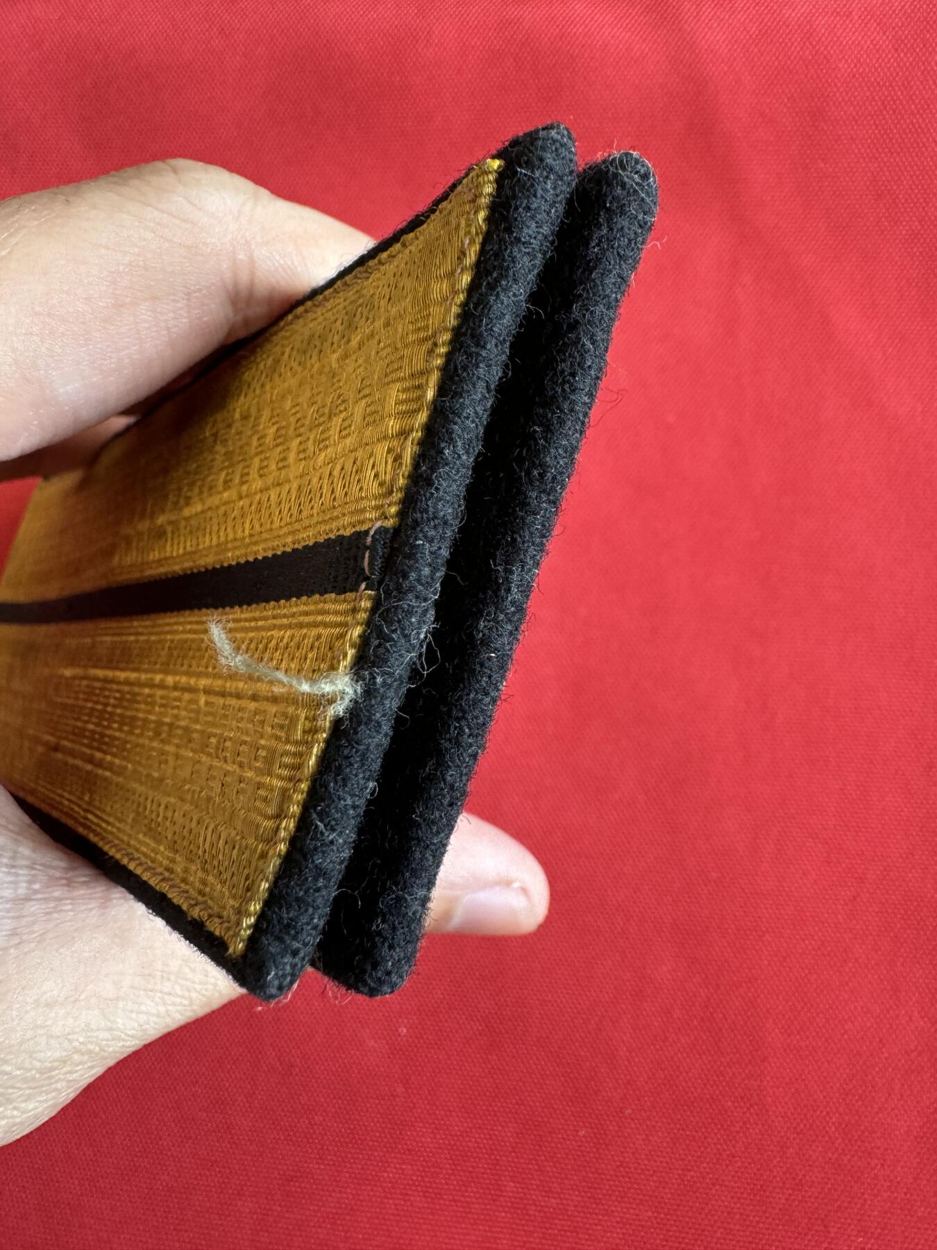 五哥徽章群   11号周六晚上八点4群联拍 肩章