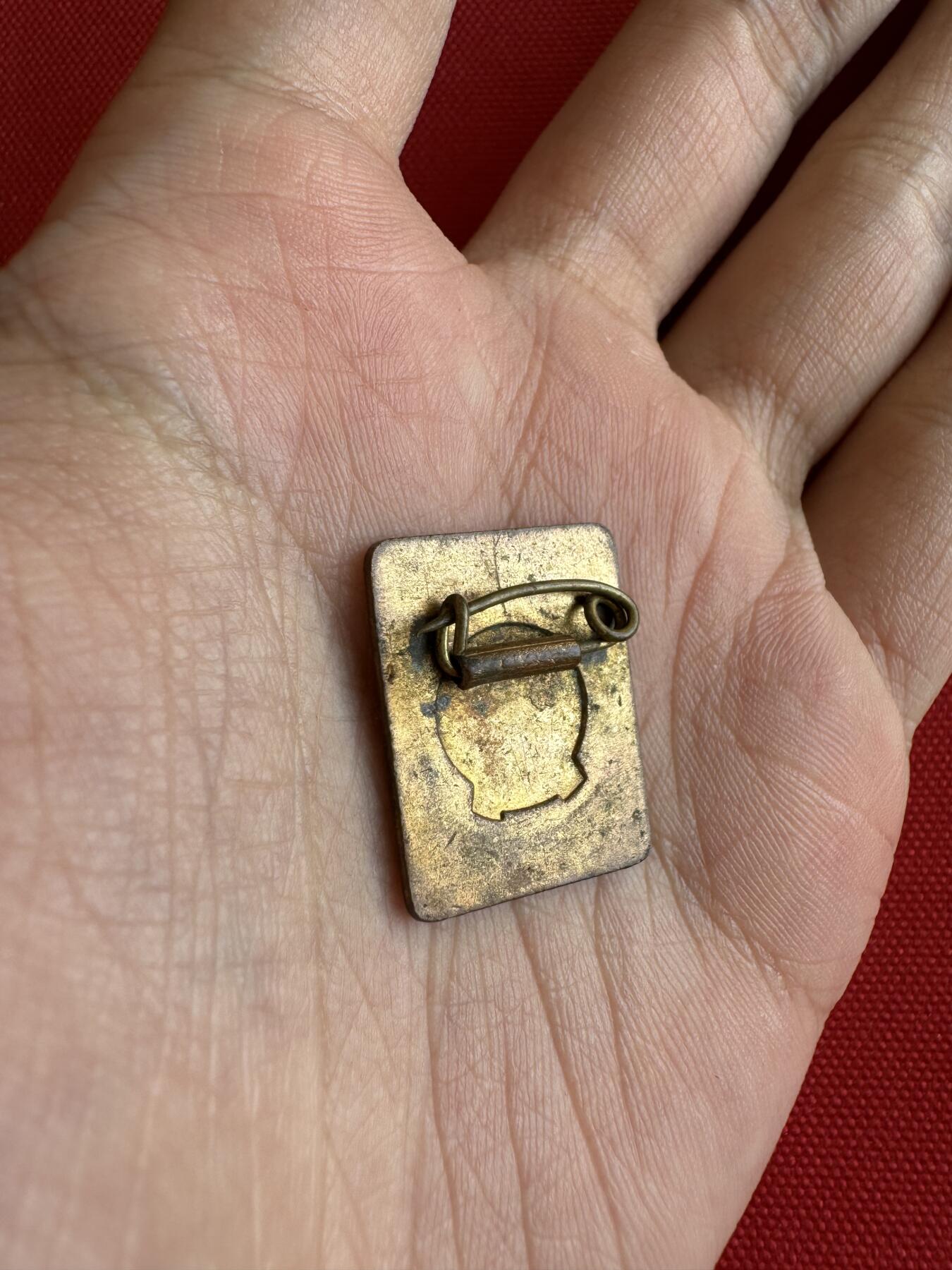 五哥徽章群   11号周六晚上八点4群联拍 国庆