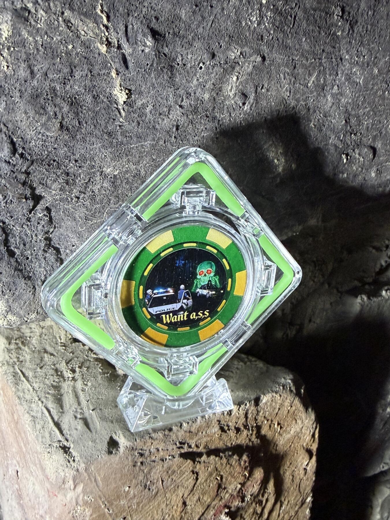 CSIS-GREAT评级精品钱币拍卖第三百四十八期 忘了爱摇滚乐团2026年灵异筹码系列首枚马来西亚云顶高原女鬼啃人头彩色陶瓷筹码币纪念章