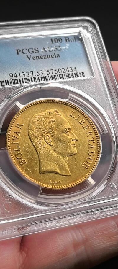 凡希社世界钱币微拍第三百二十二期 荐！1887委内瑞拉100Bol大金币PCGS-AU53，33.436g，900金。此币是委内瑞拉共和国成立后首款大面额金币，用于国际贸易结算与高值流通，1887年版为该面值的经典年份，铸造量远低于后续年份！（视频参考）