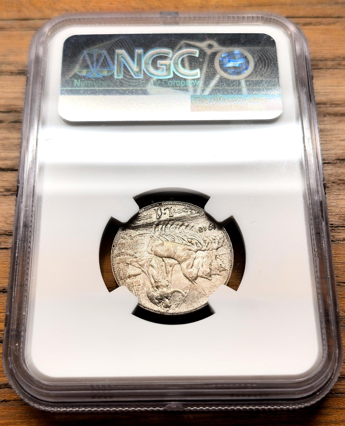 凡希社世界钱币微拍第三百二十二期 1913R意大利马车里拉NGC-MS64，圈版少很多。