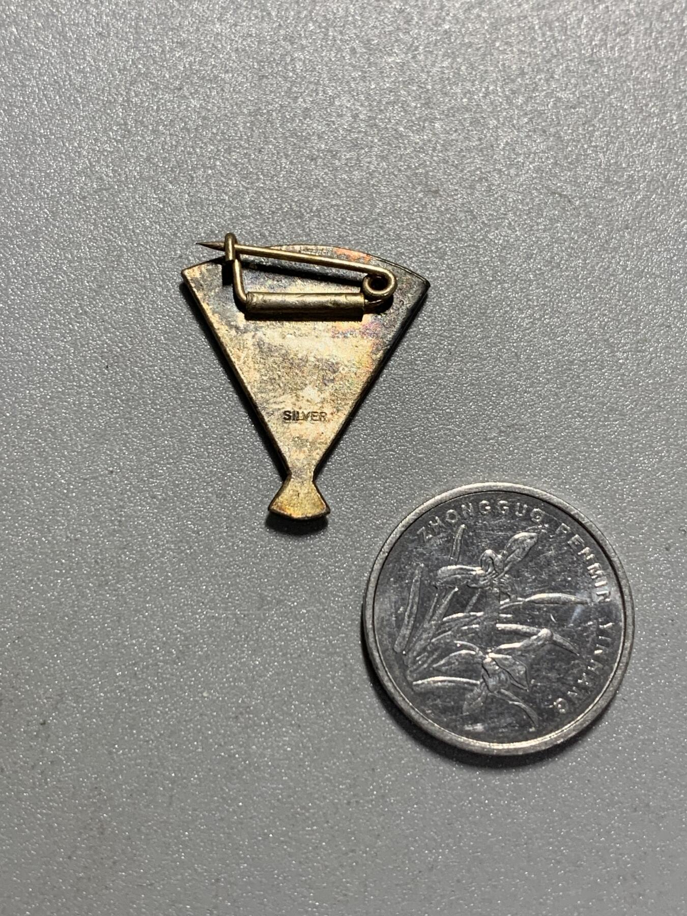 远东徽章小铺4月12日周日晚上9点结束 1965年日本剧团访中公演银章