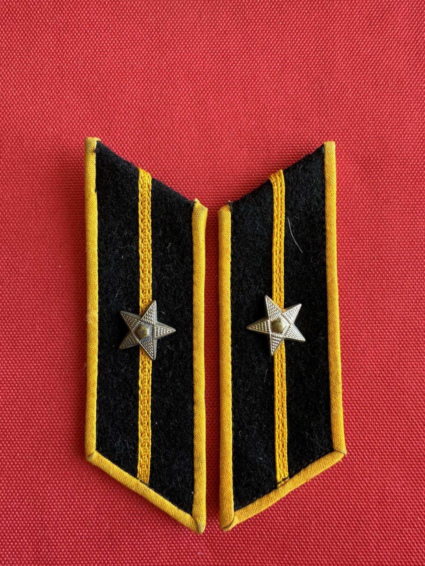 五哥徽章群   11号周六晚上八点4群联拍 领章