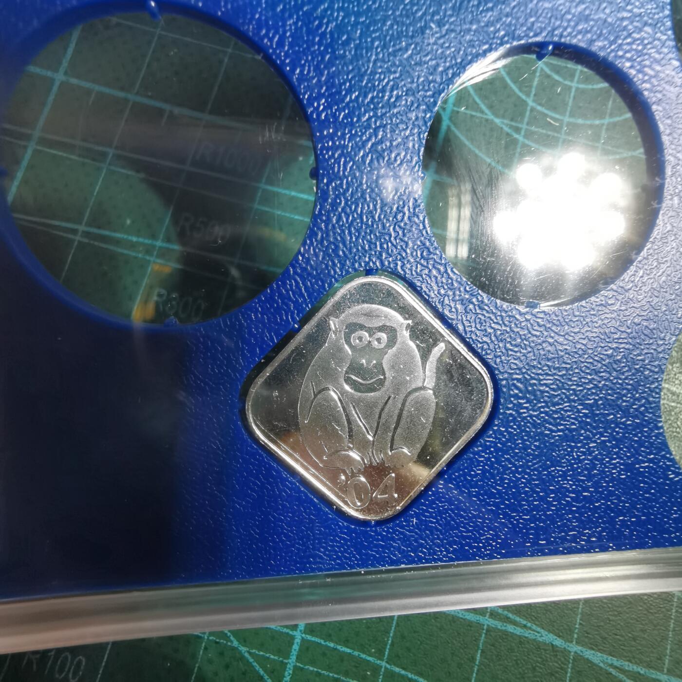 沼泽如烟--第1050场 2004年猴年生肖章 4.3克纯银章带原盒