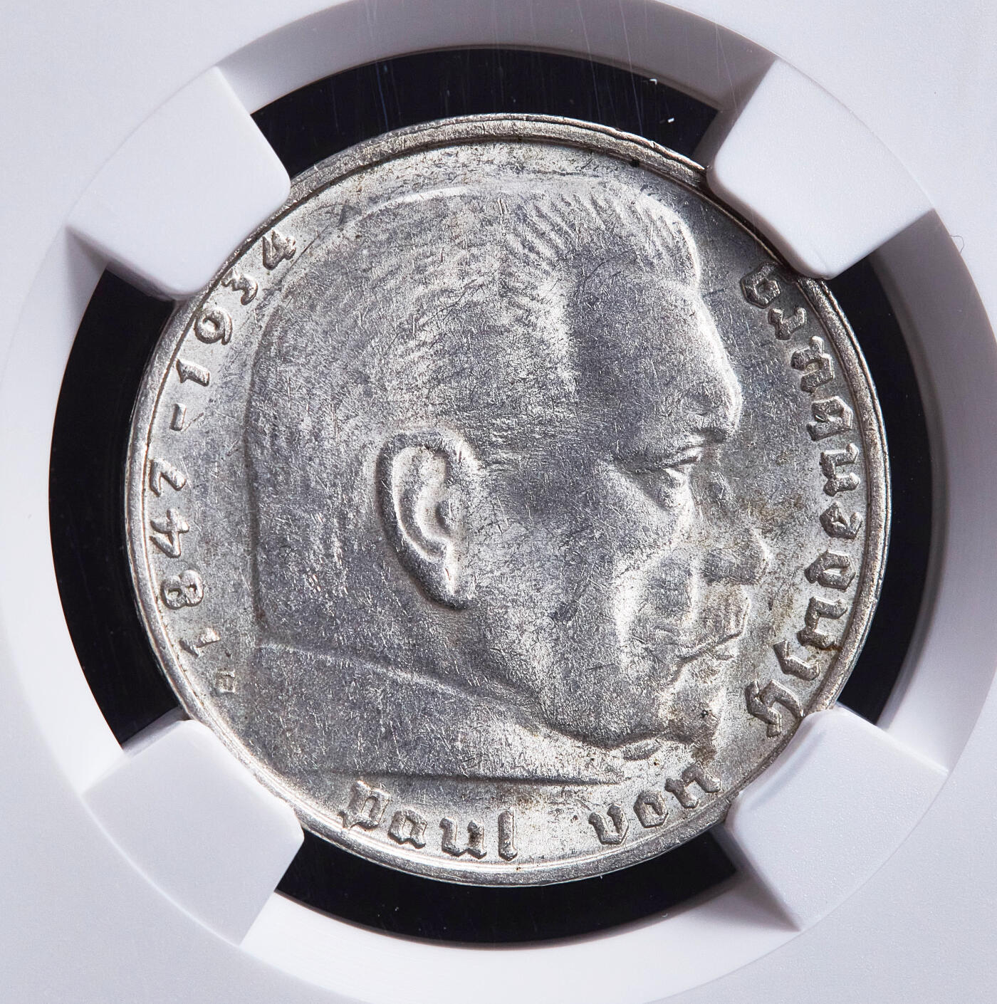 【俄甄集藏】满园春色-2026年(051)04-22星期三 晚 19:30 全场包邮 德国第三帝国1938年A版兴登堡党徽2马克银币，NGC MS62，原味转光，原图至官网查询或联系客服