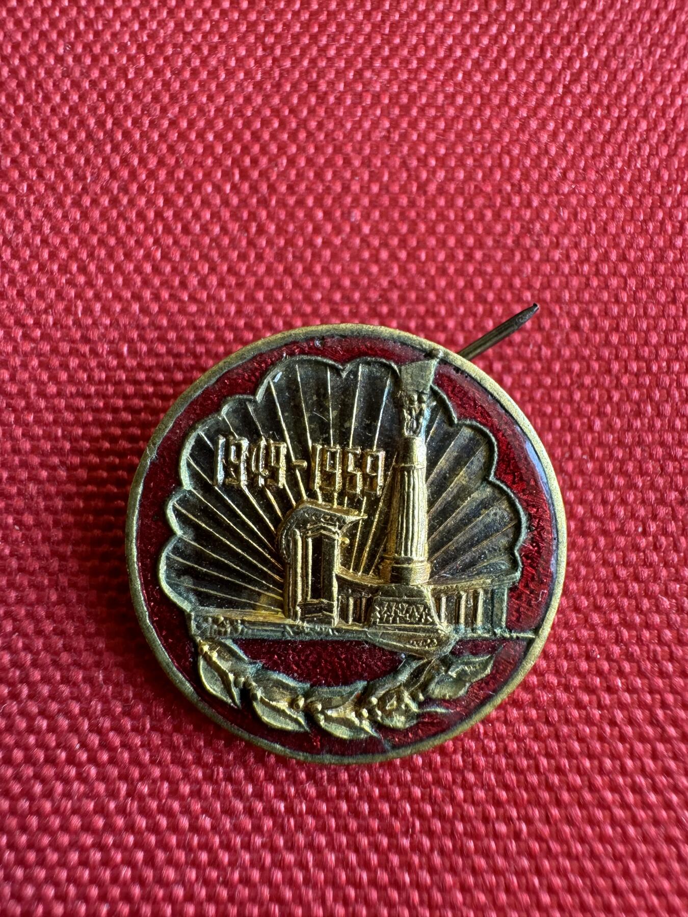 五哥徽章群   11号周六晚上八点4群联拍 国庆