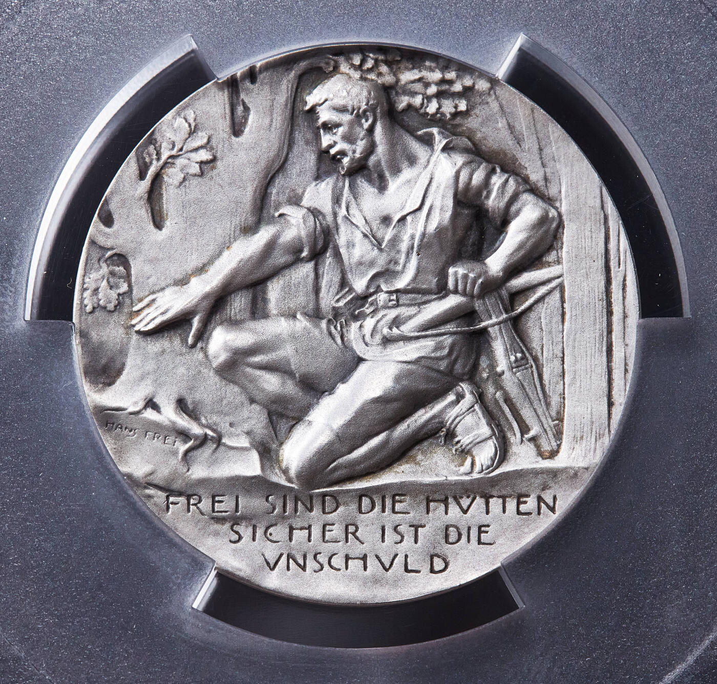 【俄甄集藏】满园春色-2026年(051)04-22星期三 晚 19:30 全场包邮 瑞士1902年纪念施维茨-屈斯纳赫特射击节大银章，PCGS SP64，酱高浮雕，设计精美，亚军，直径：45mm