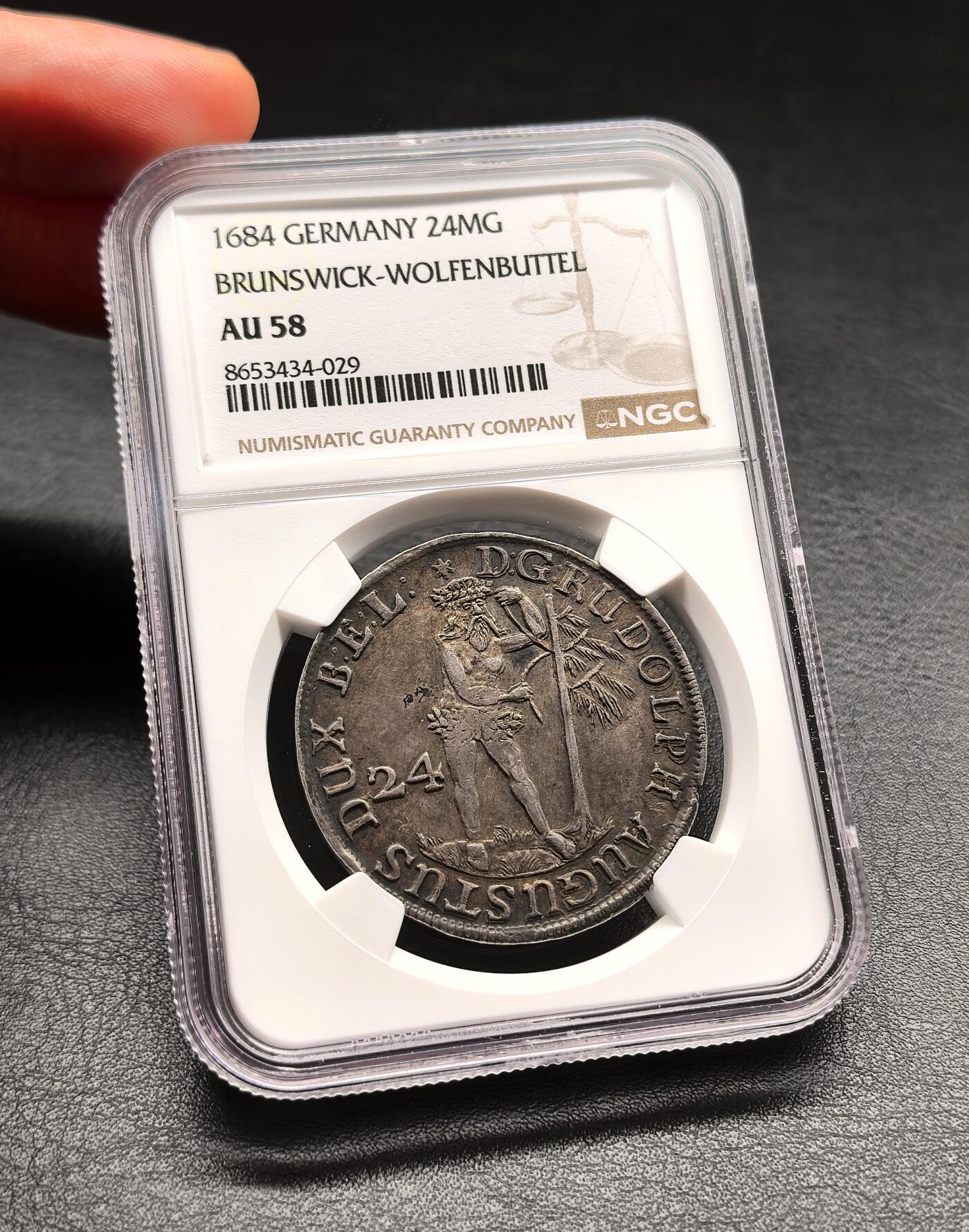 凡希社世界钱币微拍第三百二十二期 1684德国不伦瑞克-沃尔芬堡公国野人24MG大银NGC-AU58