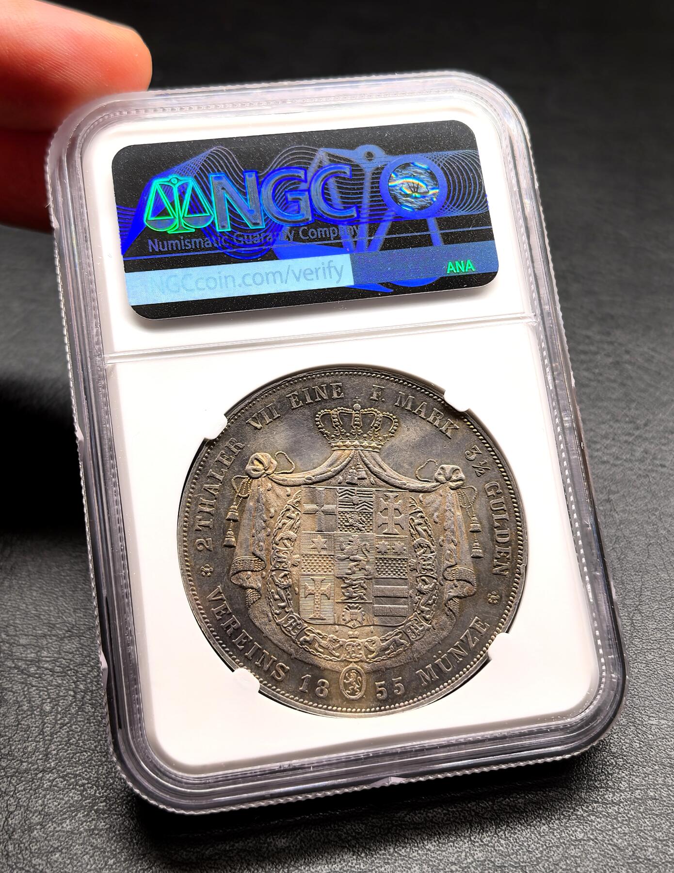 凡希社世界钱币微拍第三百二十二期 1855德国黑森-卡塞尔公国威廉一世2泰勒大银NGC-AU58，收官年版，铸造量30000枚，中度灰彩，高品难得。（视频参考）