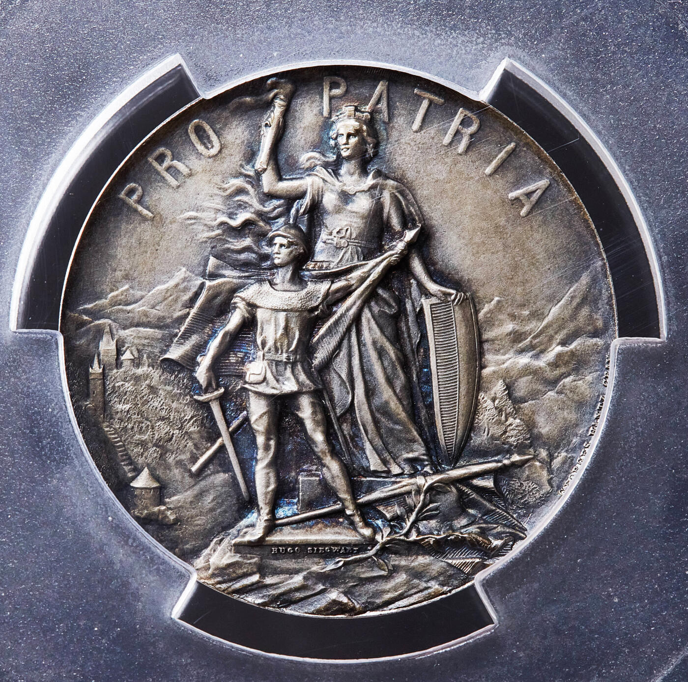 【俄甄集藏】满园春色-2026年(051)04-22星期三 晚 19:30 全场包邮 瑞士1894年纪念卢塞恩射击节大银章，PCGS SP64，黄油五彩老包浆，高浮雕，设计精美，冠军分，稀少品种，直径：45mm