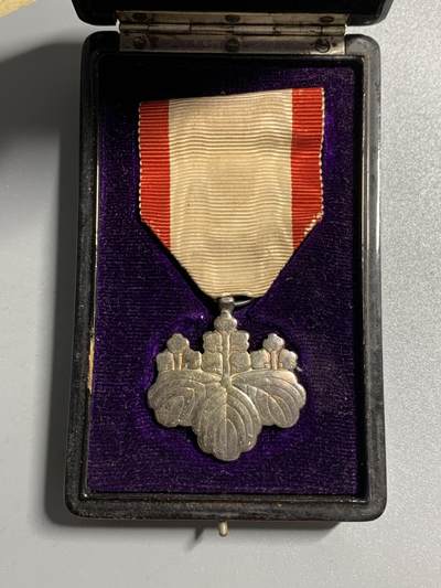 远东徽章小铺4月12日周日晚上9点结束 - 八等白叶