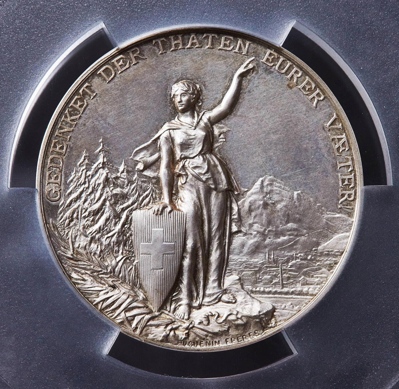 【俄甄集藏】满园春色-2026年(051)04-22星期三 晚 19:30 全场包邮 瑞士1892年纪念格拉鲁斯射击节大银章，PCGS SP63，黄油包浆，高浮雕，类精制底板，直径：45mm