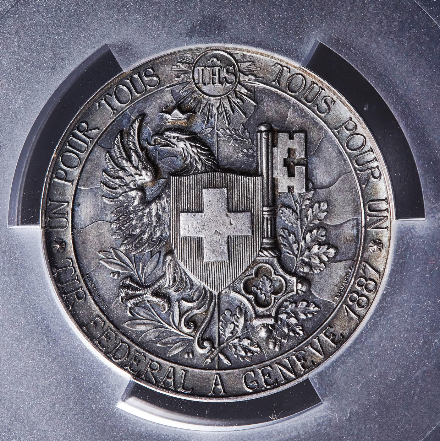 【俄甄集藏】满园春色-2026年(051)04-22星期三 晚 19:30 全场包邮 瑞士1887年纪念日内瓦联邦射击节大银章，PCGS SP62，酱彩包浆，高浮雕，经典品种，直径：45mm