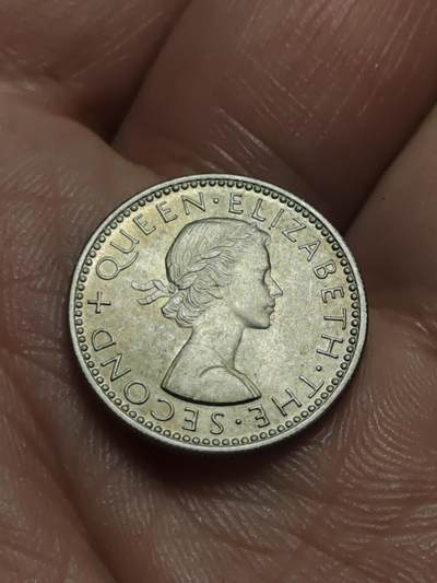 2026年第四十三场(总第二百一十二场）外国好品散币场(免佣金) - 新西兰🇳🇿1963年6便士(伊丽莎白二世青年桂冠第二版)