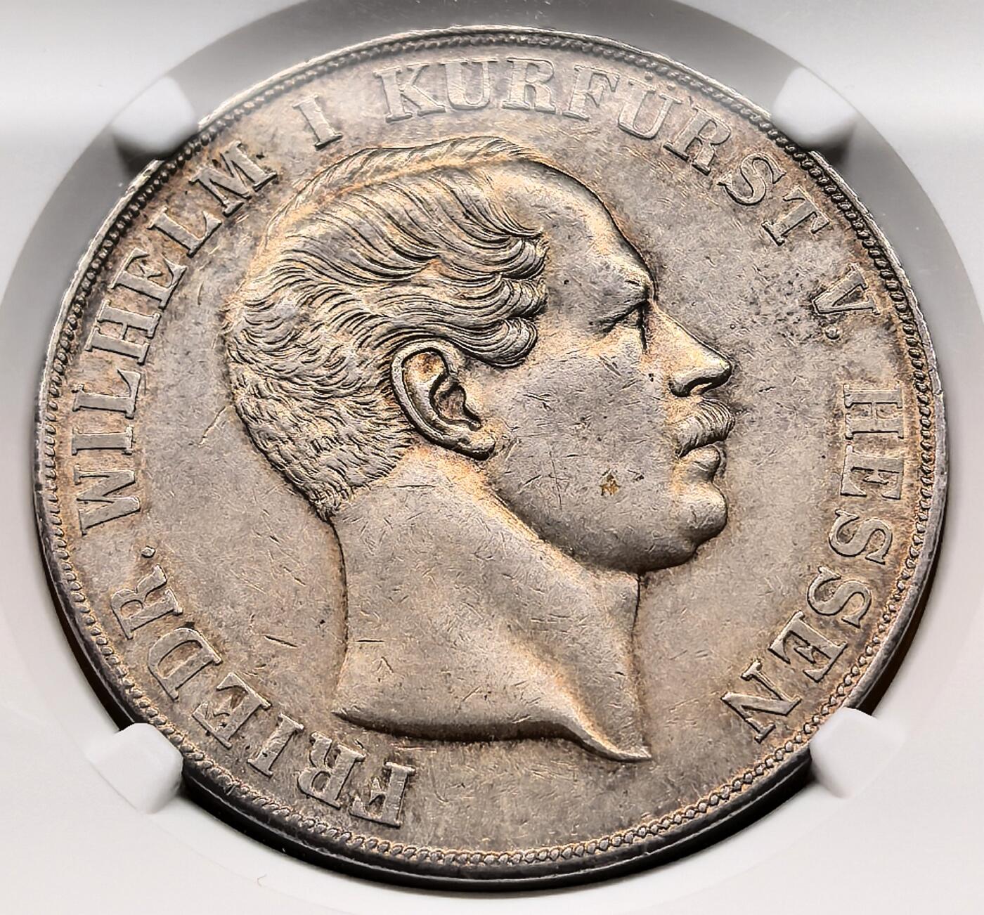 凡希社世界钱币微拍第三百二十二期 1855德国黑森-卡塞尔公国威廉一世2泰勒大银NGC-AU58，收官年版，铸造量30000枚，中度灰彩，高品难得。（视频参考）