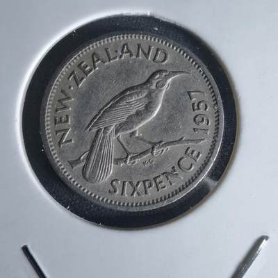 沼泽如烟--第1050场 - 新西兰1957年6便士