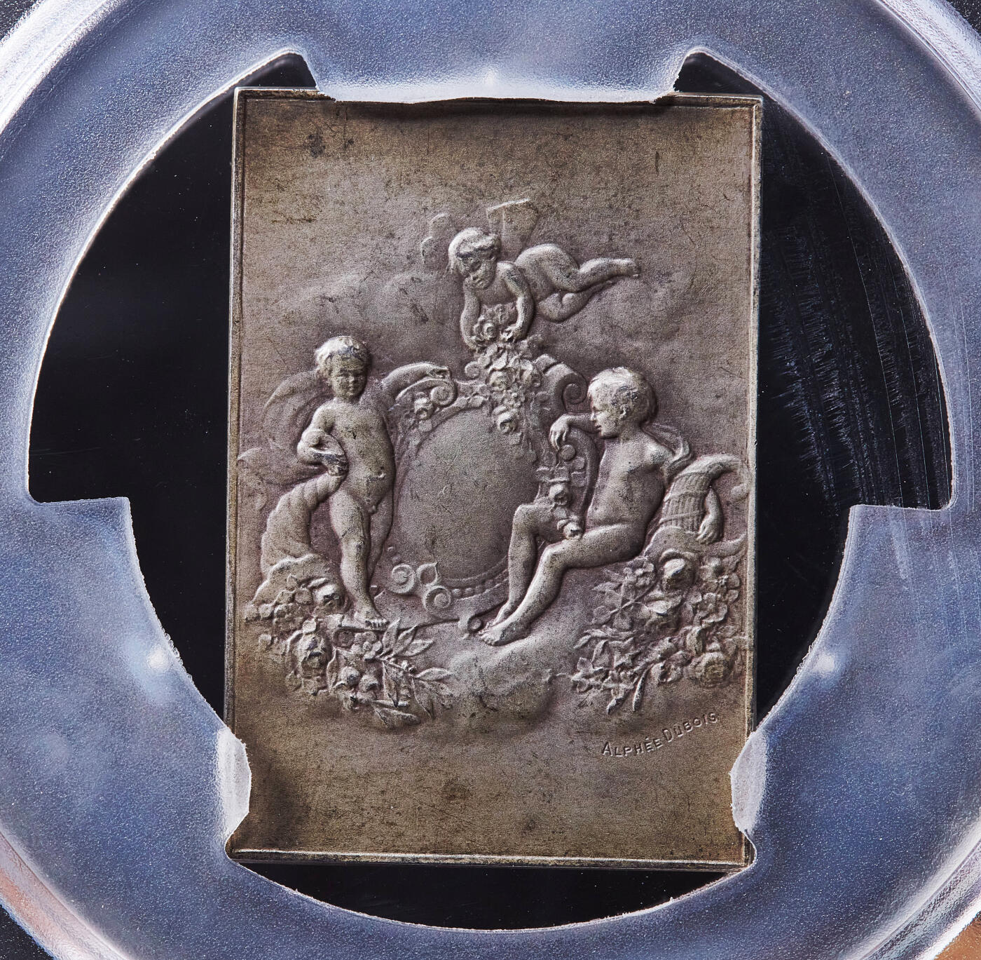 【俄甄集藏】满园春色-2026年(051)04-22星期三 晚 19:30 全场包邮 法国1903年新艺术运动时期丘比特爱神方形大银章，PCGS MS62，黄油彩包浆，设计精美，章牌大师阿道夫·杜波依斯作品，尺寸50mm×35mm，名誉品种，唯一评级记录