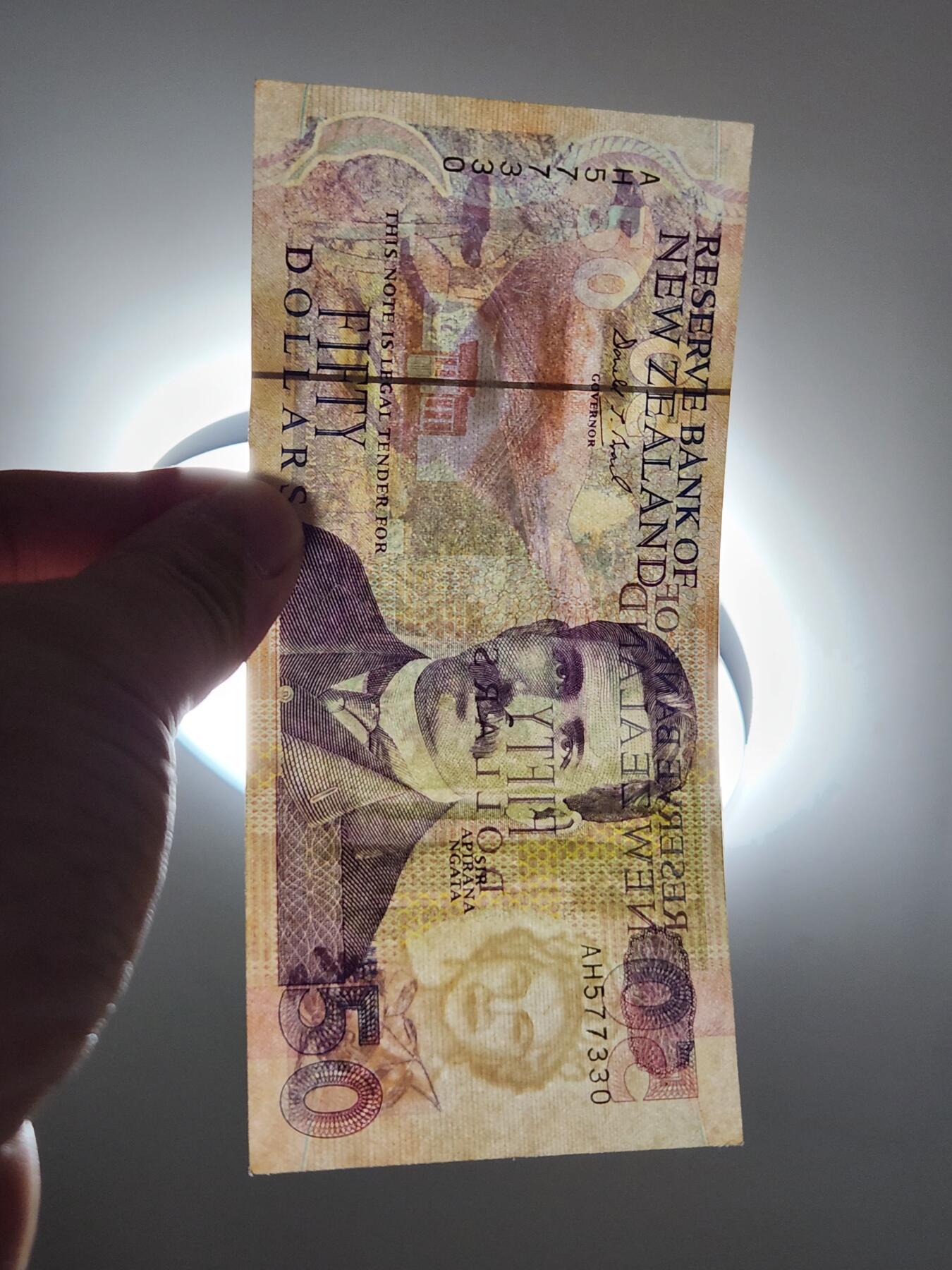 4月11号晚上8点 中外纸币自动截拍第55场 新西兰1992年50元 极美品