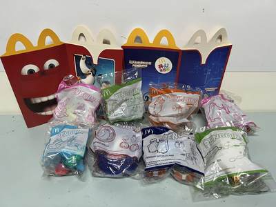 零元拍：麦当劳🍔 马达加斯加的企鹅🐧 全新未拆玩具一套 绝版收藏！送两枚专属开心儿童餐纸盒 每个企鹅各有机关 特别好玩 - 零元拍：麦当劳🍔 马达加斯加的企鹅🐧 全新未拆玩具一套 绝版收藏！送两枚专属开心儿童餐纸盒 每个企鹅各有机关 特别好玩