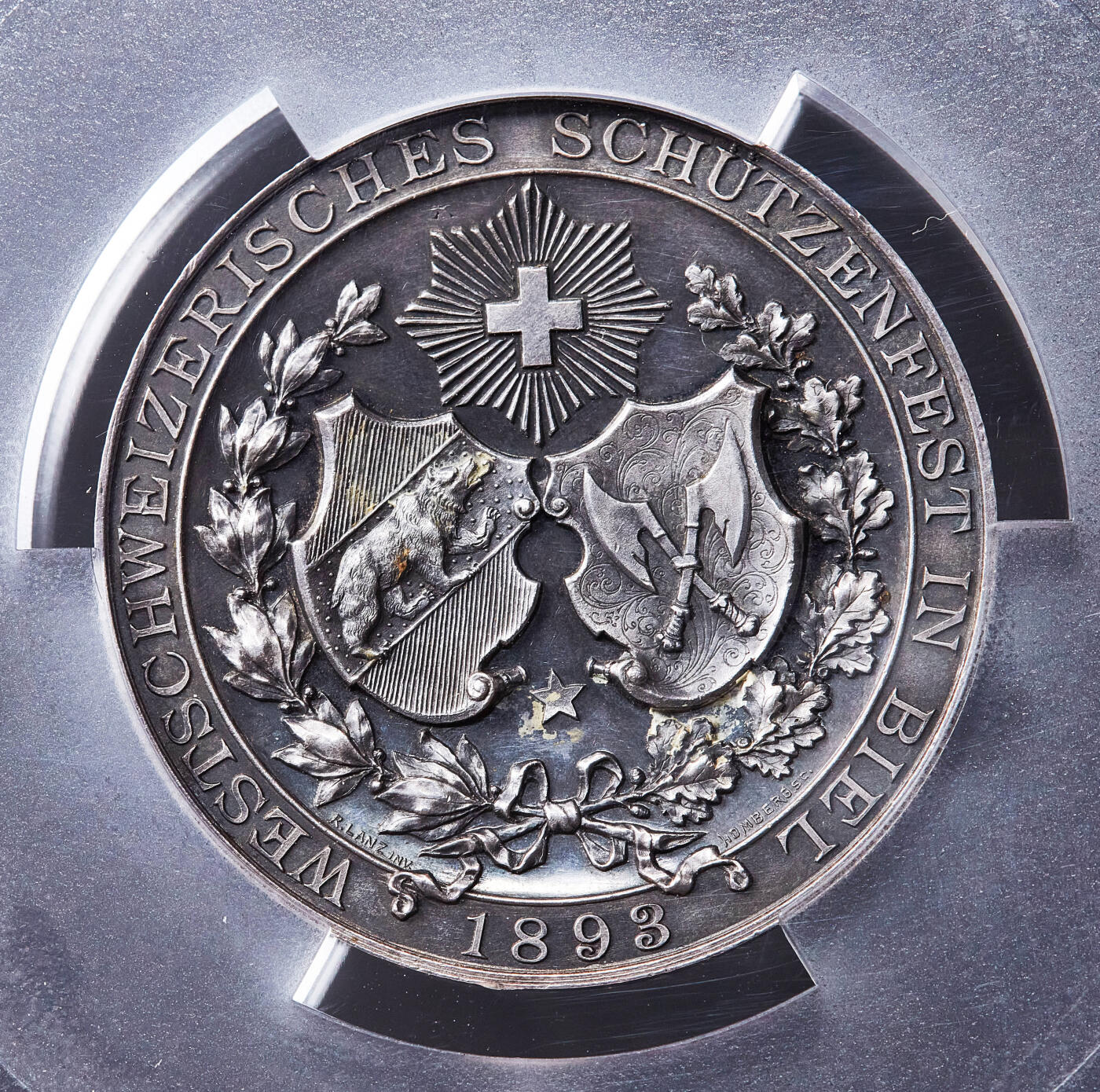 【俄甄集藏】满园春色-2026年(051)04-22星期三 晚 19:30 全场包邮 瑞士1893年纪念伯尔尼射击节大银章，PCGS SP63，酱彩包浆，高浮雕，经典品种，直径：45mm