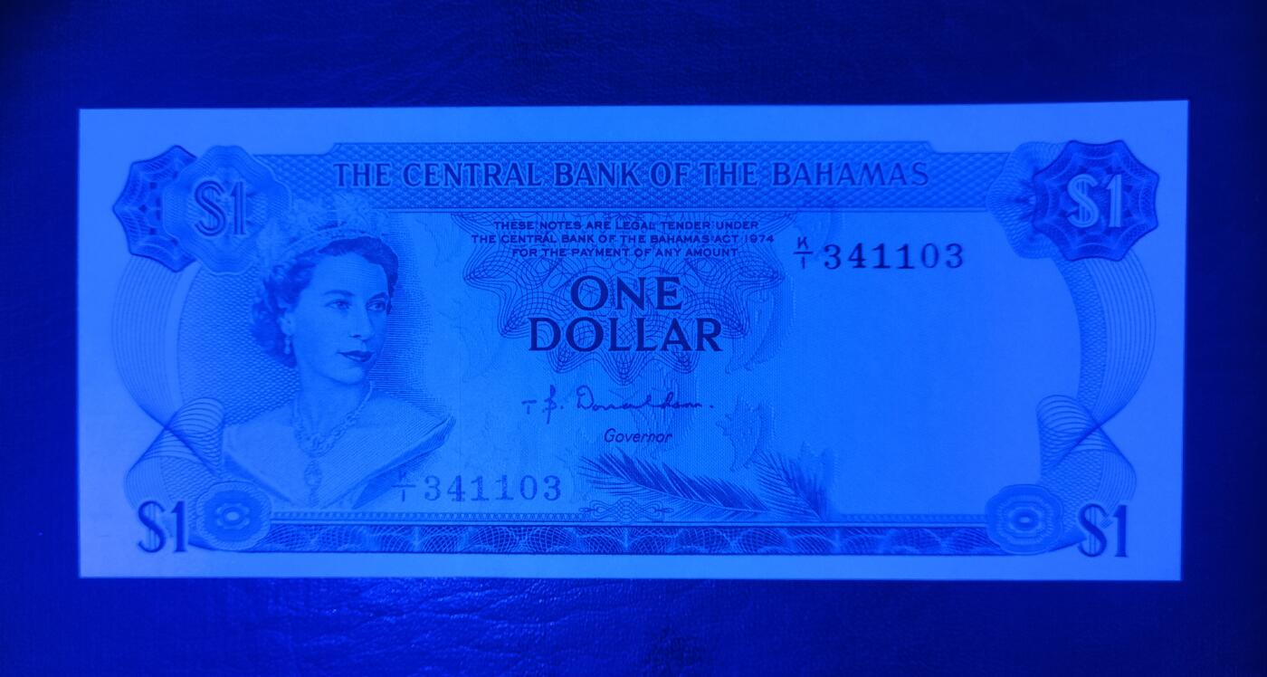 20260413期 【UNC】1973年巴哈马1元，背彩海底世界