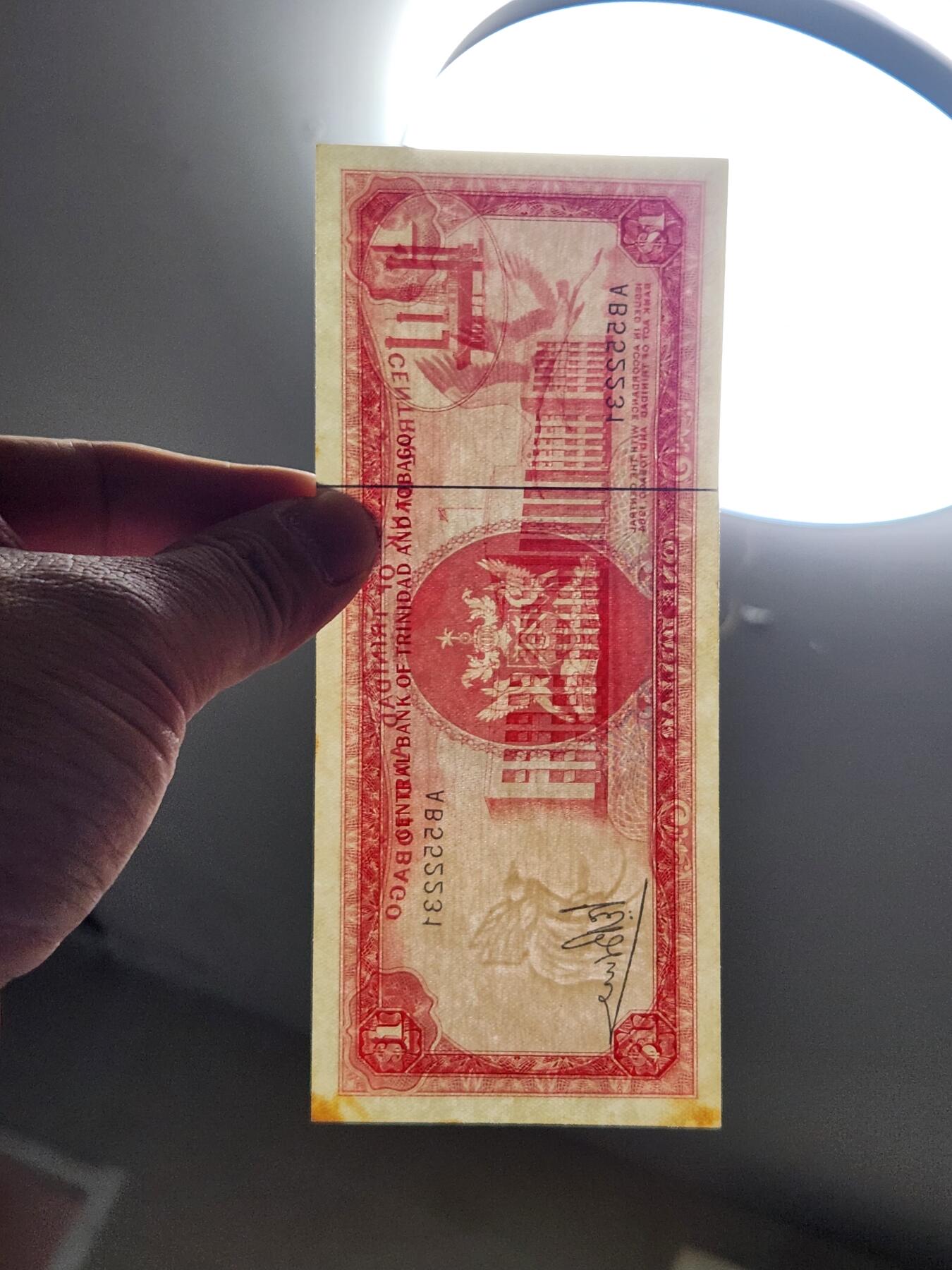 4月11号晚上8点 中外纸币自动截拍第55场 特立尼达和多巴哥1元纸币 1964-77年独立首版首签 新品有黄斑