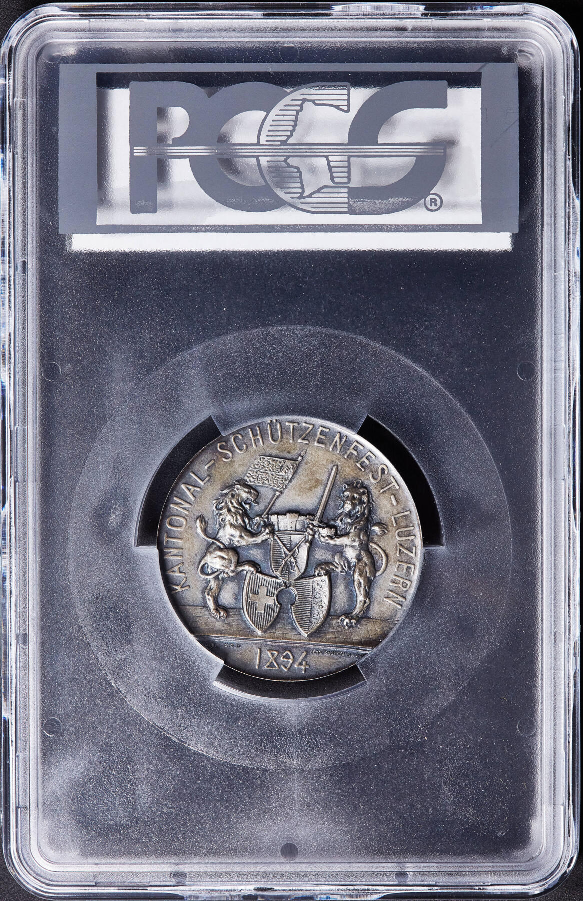 【俄甄集藏】满园春色-2026年(051)04-22星期三 晚 19:30 全场包邮 瑞士1894年纪念卢塞恩射击节大银章，PCGS SP64，黄油五彩老包浆，高浮雕，设计精美，冠军分，稀少品种，直径：45mm