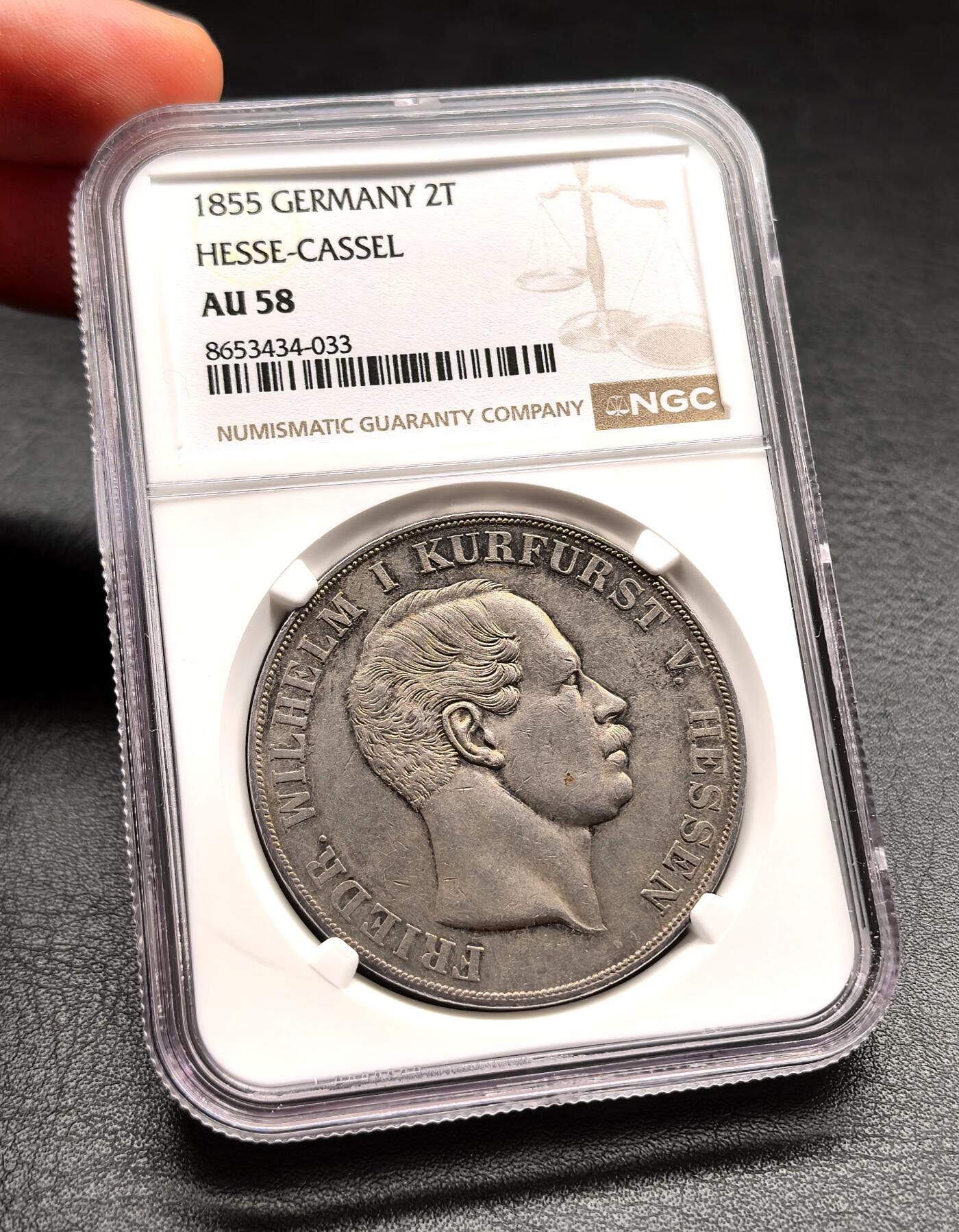 凡希社世界钱币微拍第三百二十二期 1855德国黑森-卡塞尔公国威廉一世2泰勒大银NGC-AU58，收官年版，铸造量30000枚，中度灰彩，高品难得。（视频参考）
